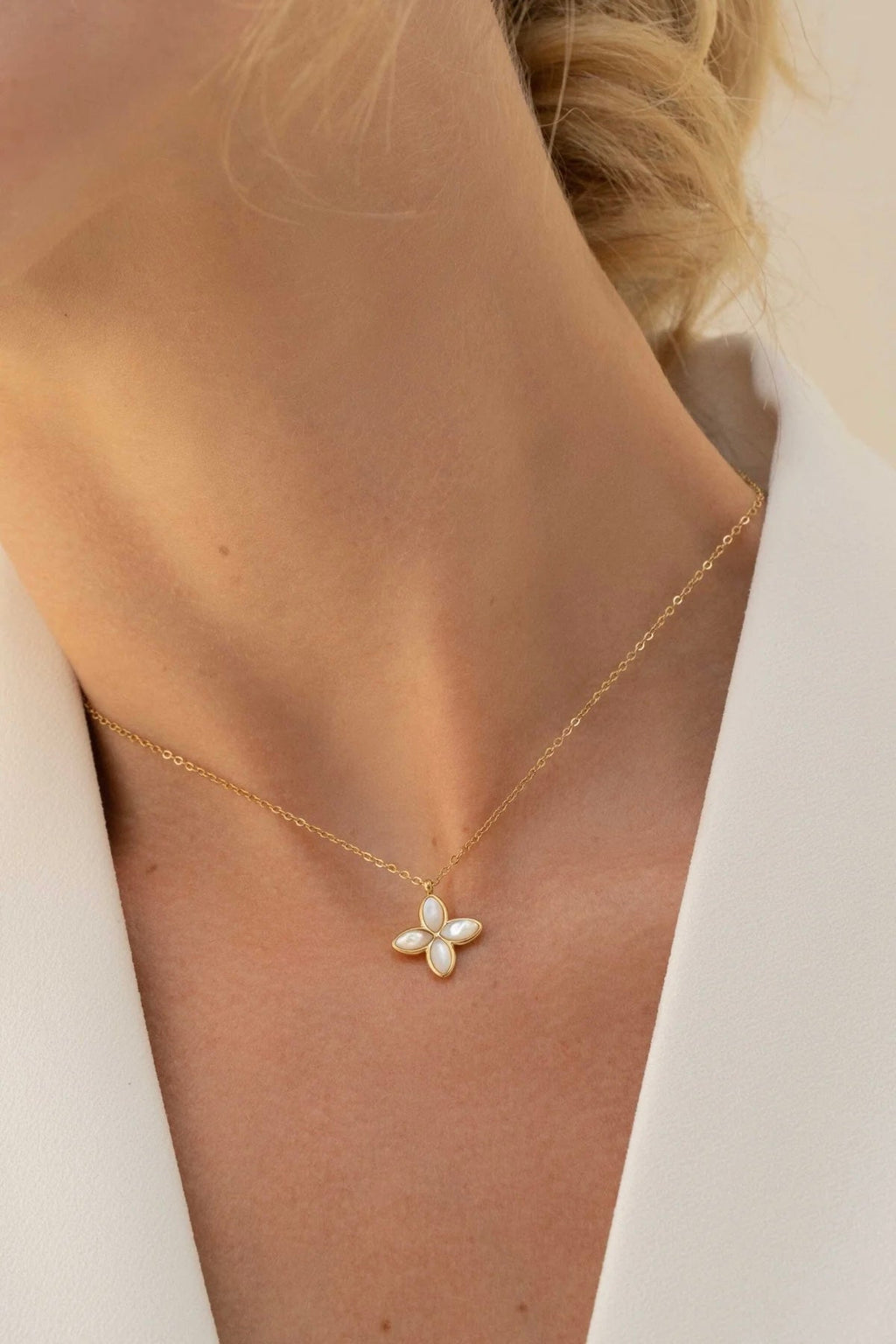 Collier Gwendoline (nacre)